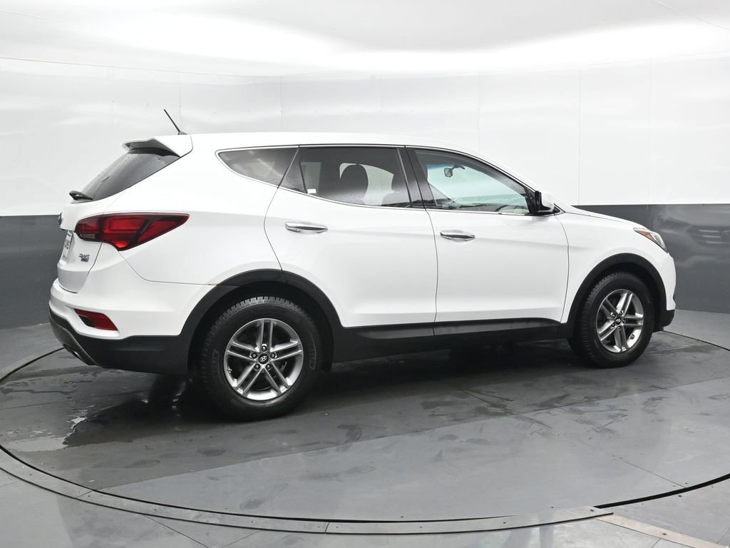 Used 2018 Hyundai Santa Fe Sport image 2