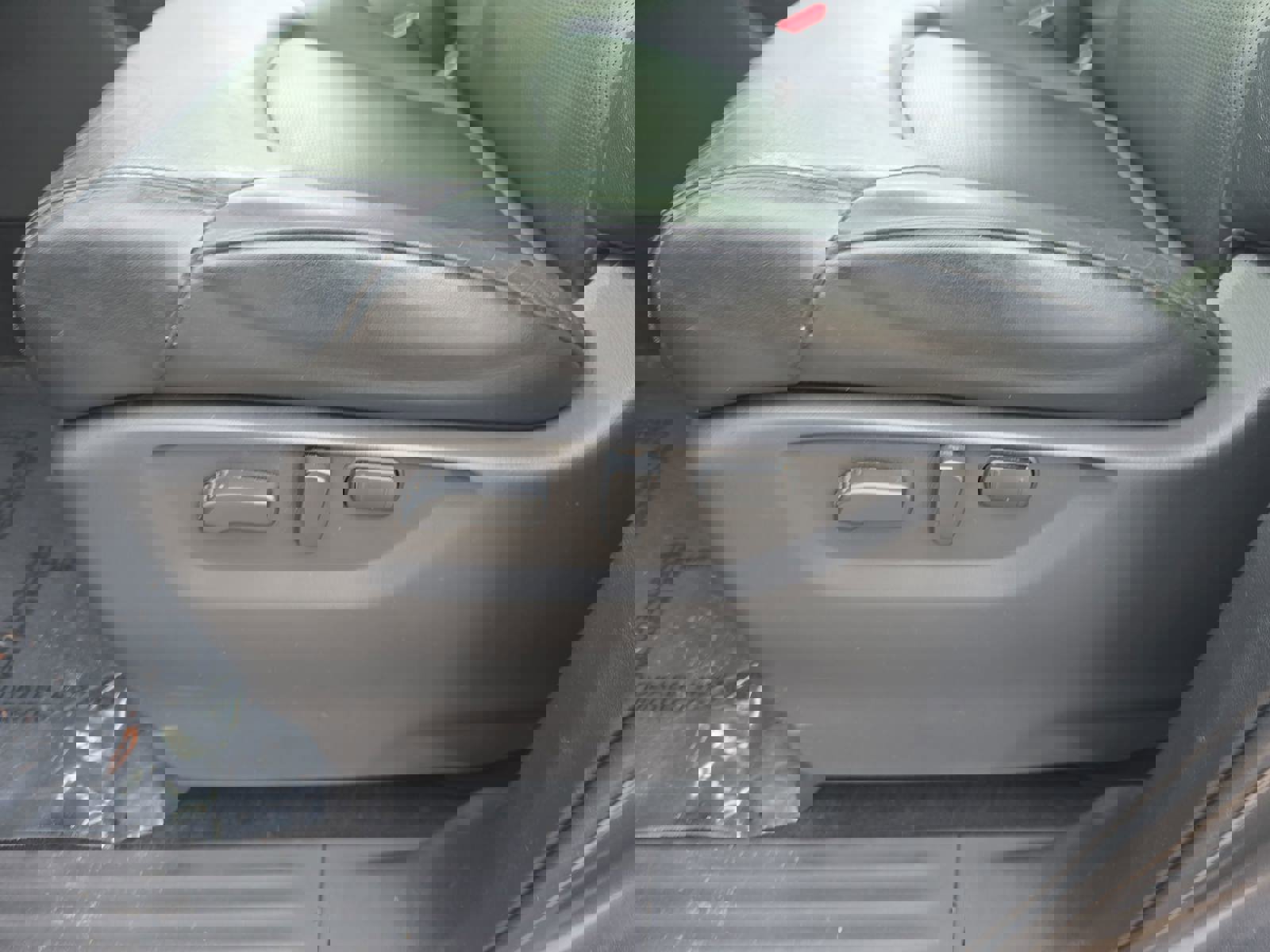 Used 2021 Nissan Armada SL w/ Captain's Chairs Package AWD/4WD image 31