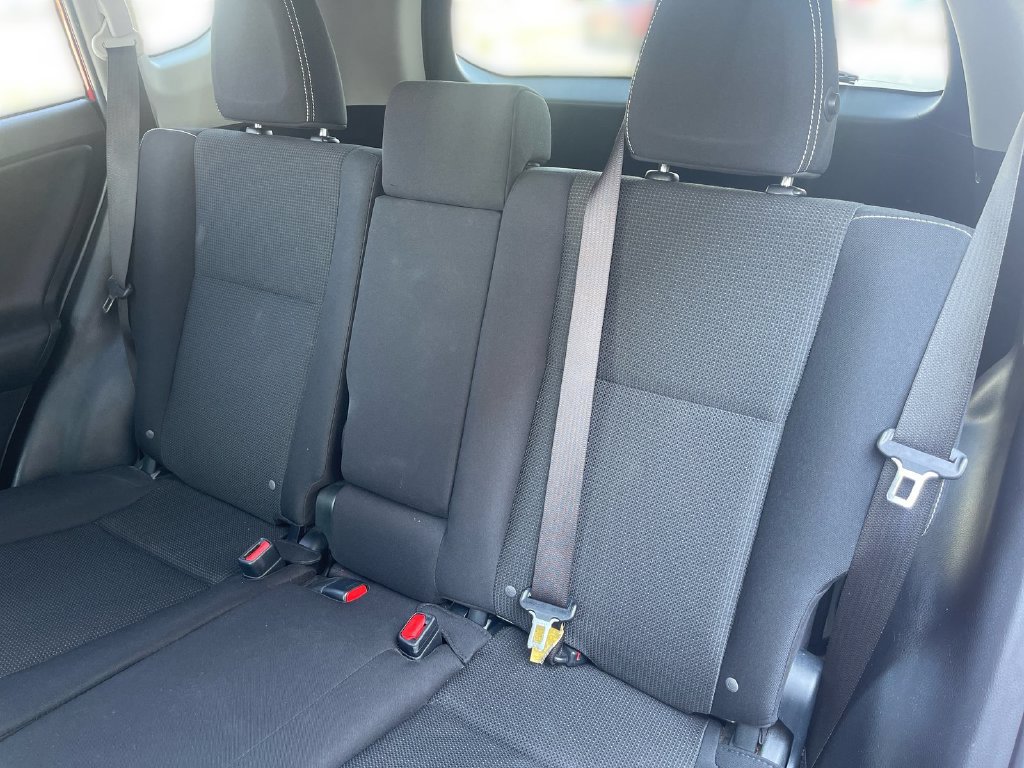 Used 2017 Toyota RAV4 XLE AWD/4WD image 36