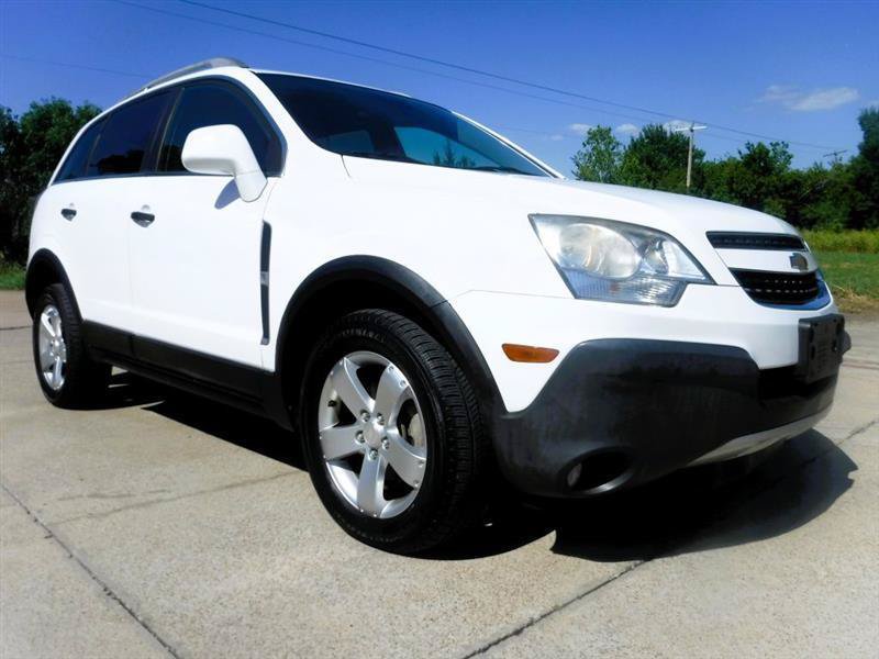 Used 2012 Chevrolet Captiva Sport LS FWD image 3