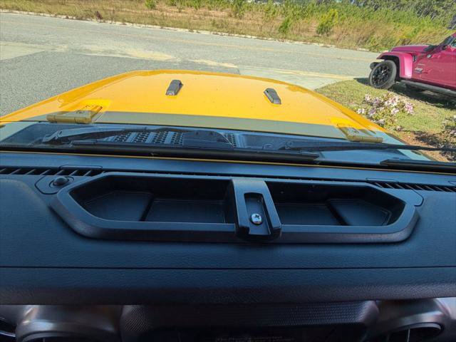 Certified 2018 Jeep Wrangler Unlimited Sport S AWD/4WD image 24