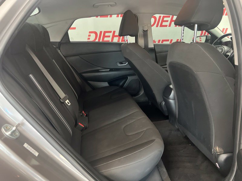 Used 2023 Hyundai Elantra SEL w/ Convenience Package FWD image 10