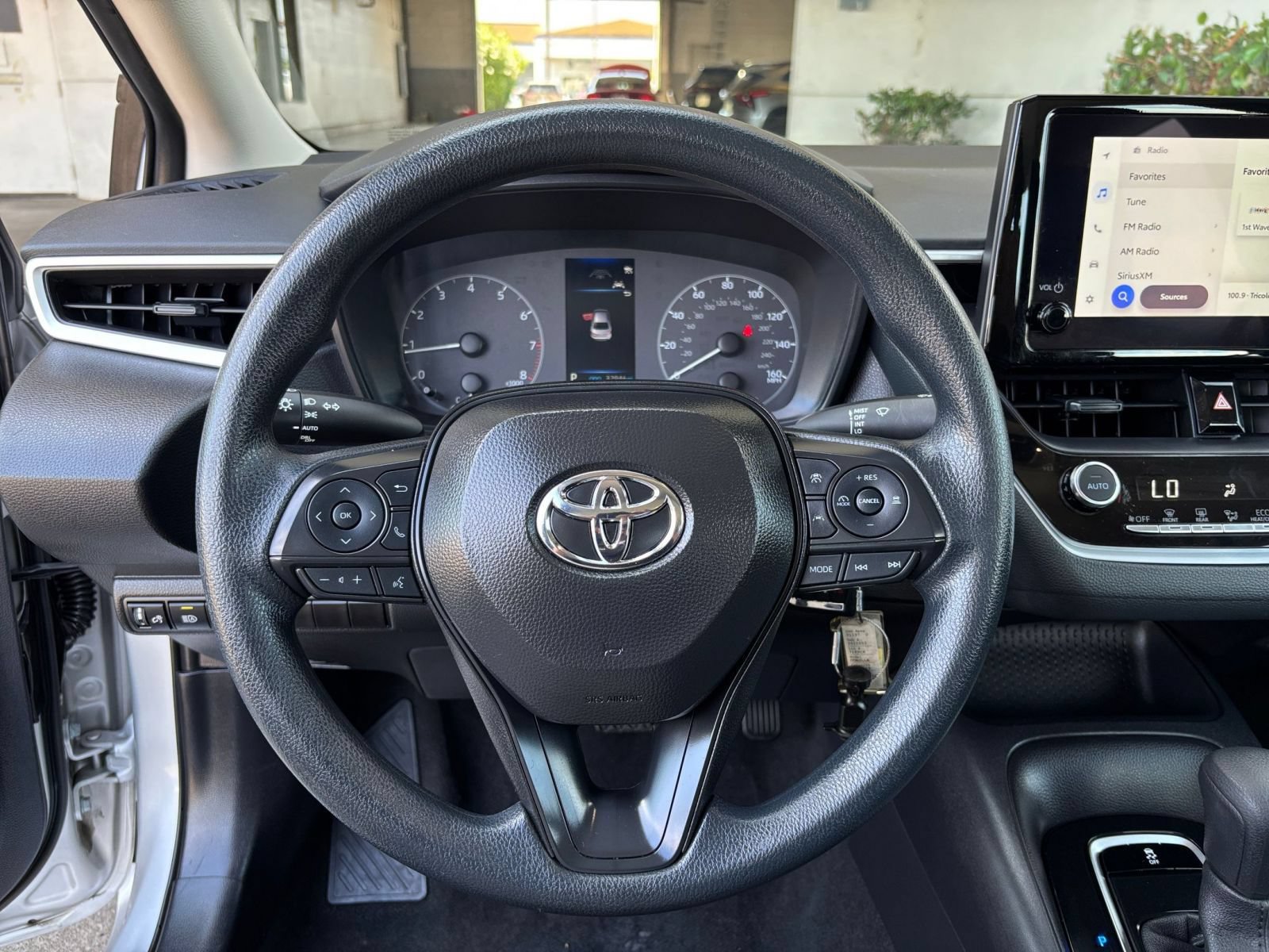 Used 2025 Toyota Corolla LE FWD image 48