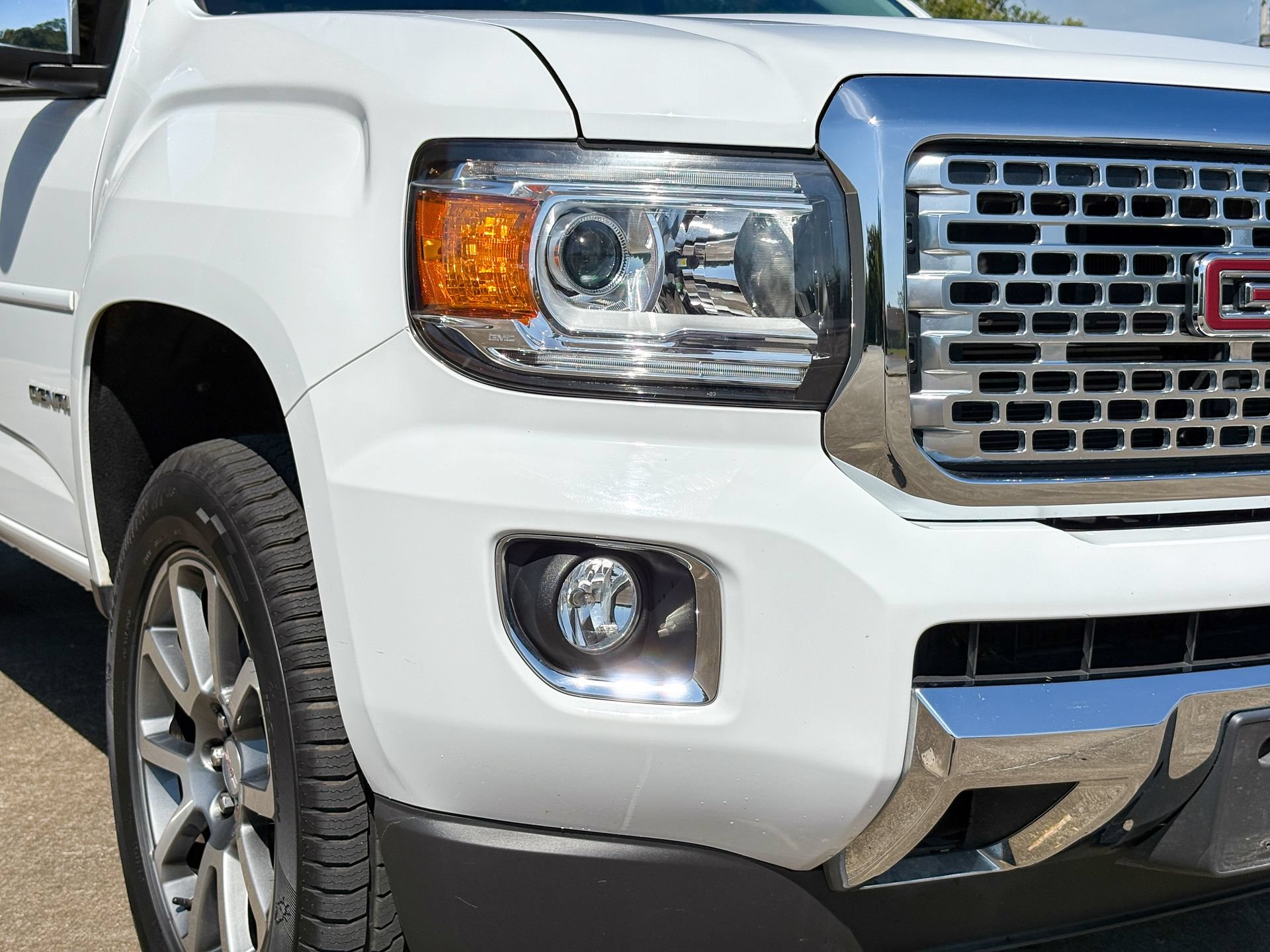Used 2020 GMC Canyon Denali AWD/4WD image 3