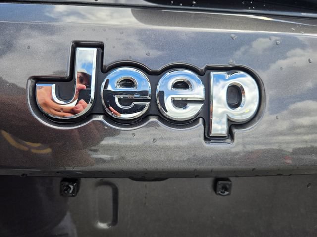 Certified 2021 Jeep Grand Cherokee Laredo X AWD/4WD image 23