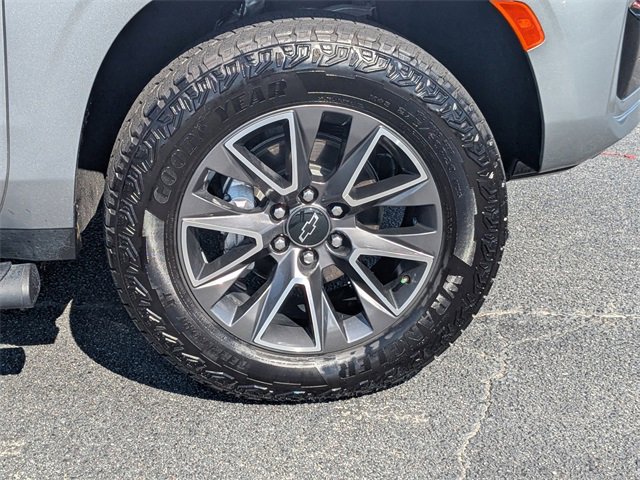 Used 2024 Chevrolet Suburban Z71 w/ Z71 Off-Road Package image 12