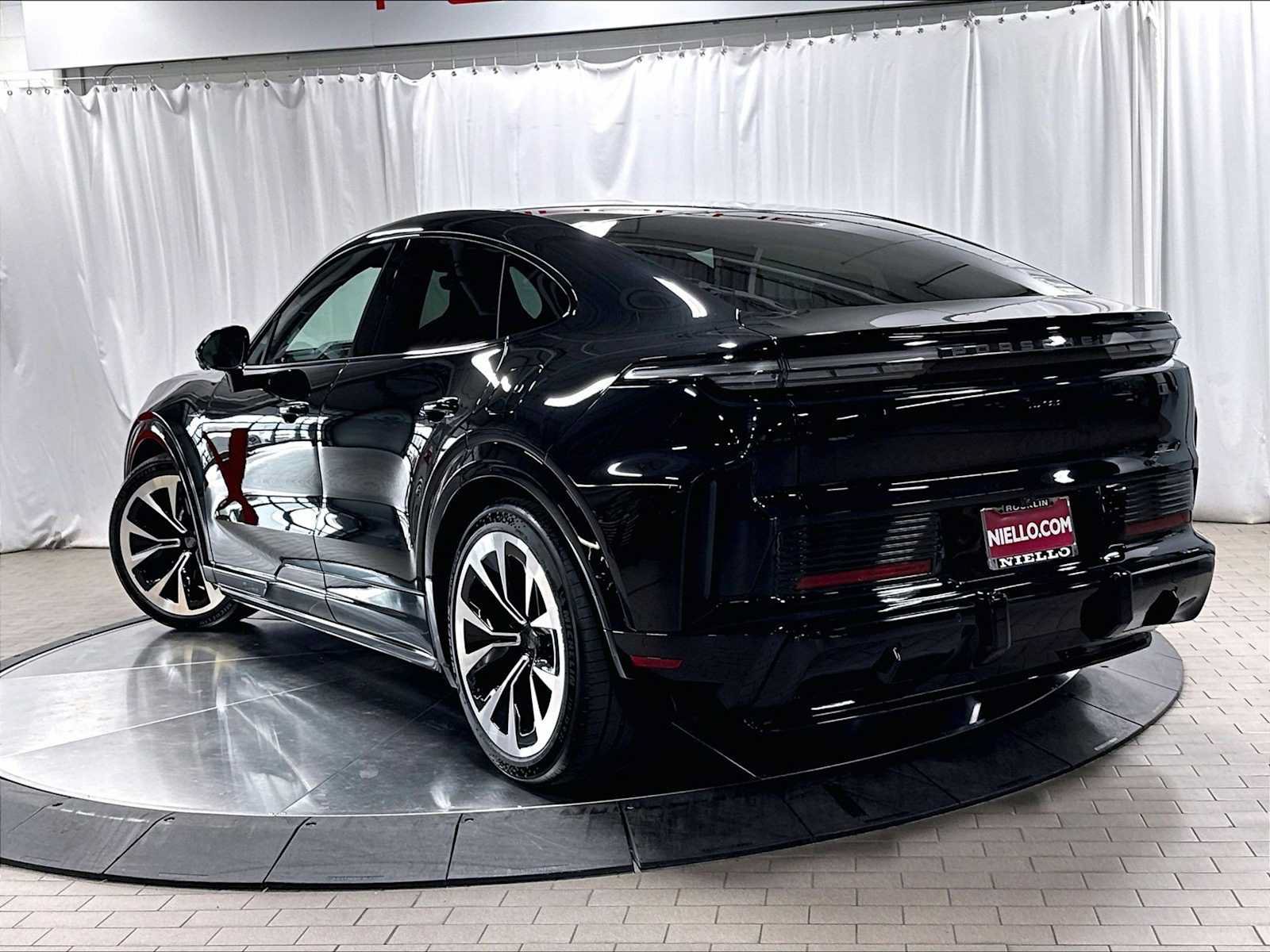 New 2026 Porsche Cayenne Turbo AWD/4WD image 3