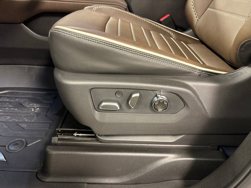 New 2026 GMC Yukon XL Denali Ultimate w/ LPO, Floor Liner Package image 27