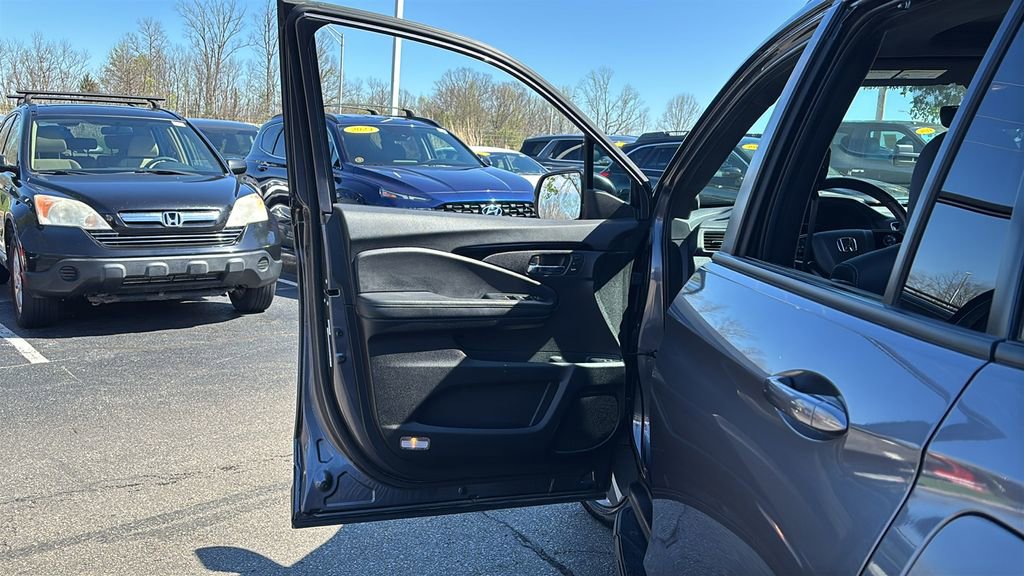 Used 2021 Honda Passport Touring image 11