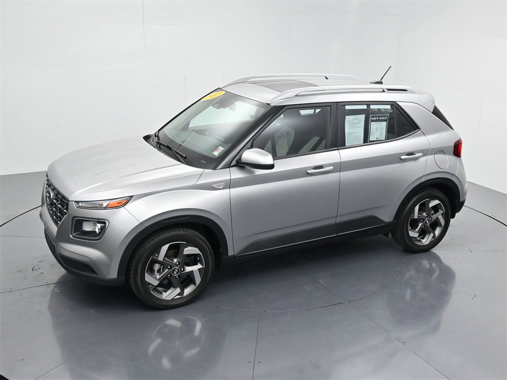 Used 2023 Hyundai Venue SEL image 40