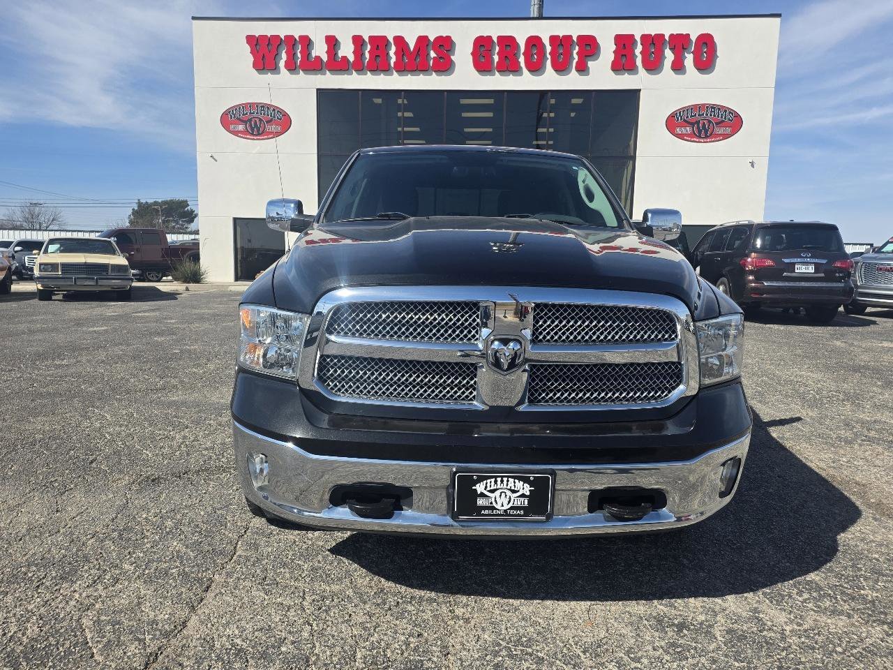 Used 2018 RAM 1500 SLT image 2