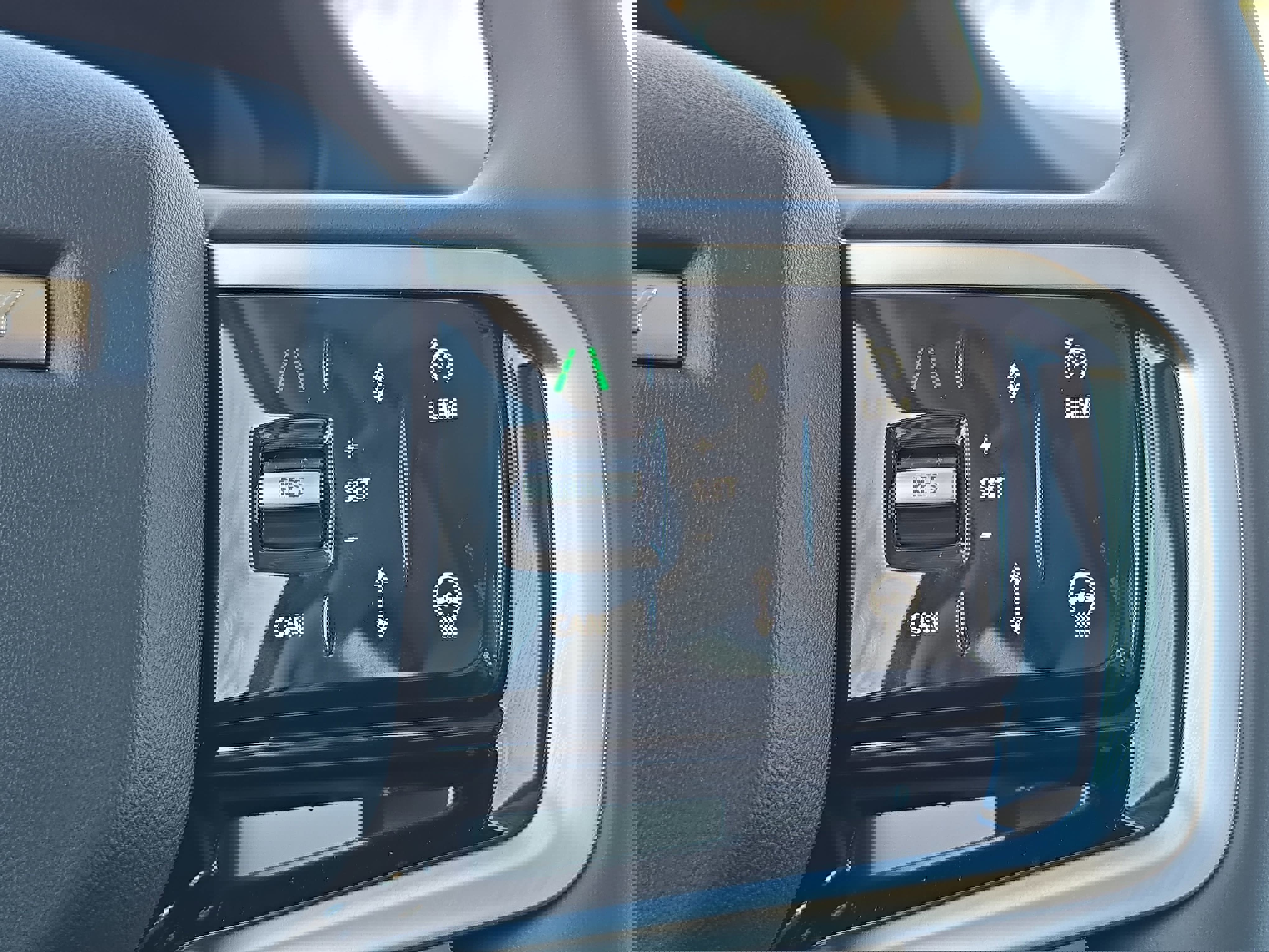 New 2025 Land Rover Discovery Sport S image 18