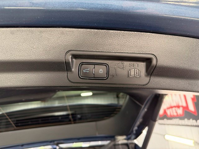 Used 2020 Ford Explorer XLT AWD/4WD image 10