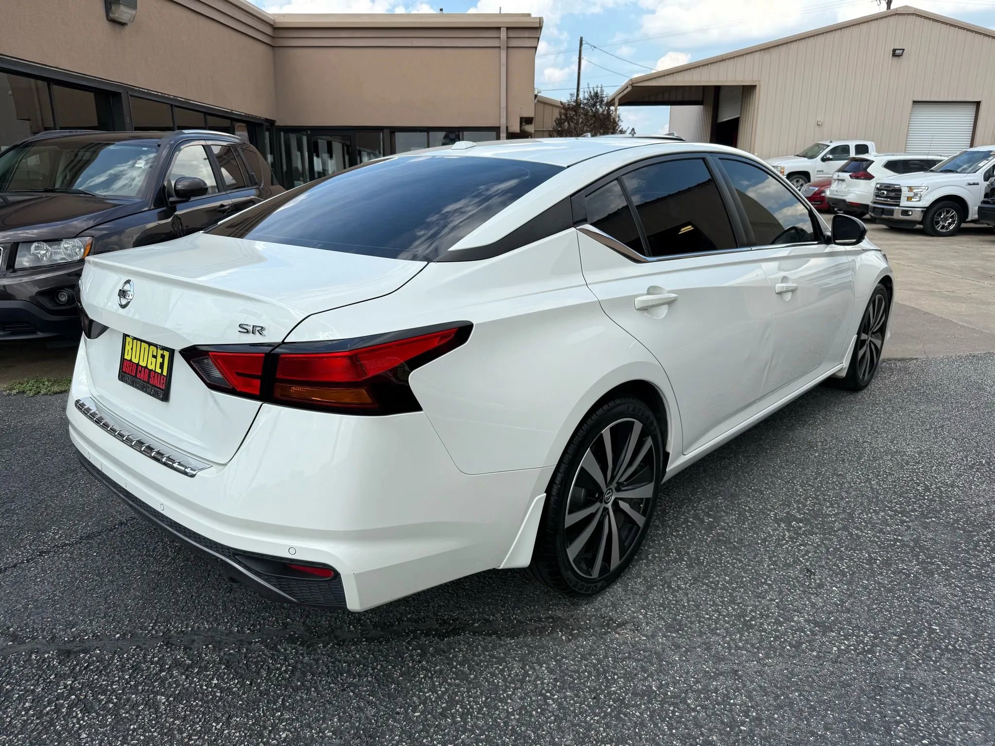 Used 2020 Nissan Altima 2.5 SR w/ Premium Package image 5