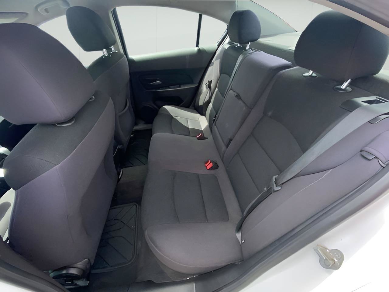 Used 2014 Chevrolet Cruze LT FWD image 7