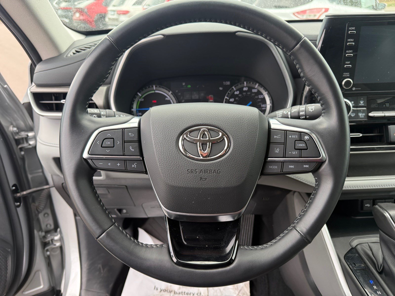 Certified 2021 Toyota Highlander XLE AWD/4WD image 9