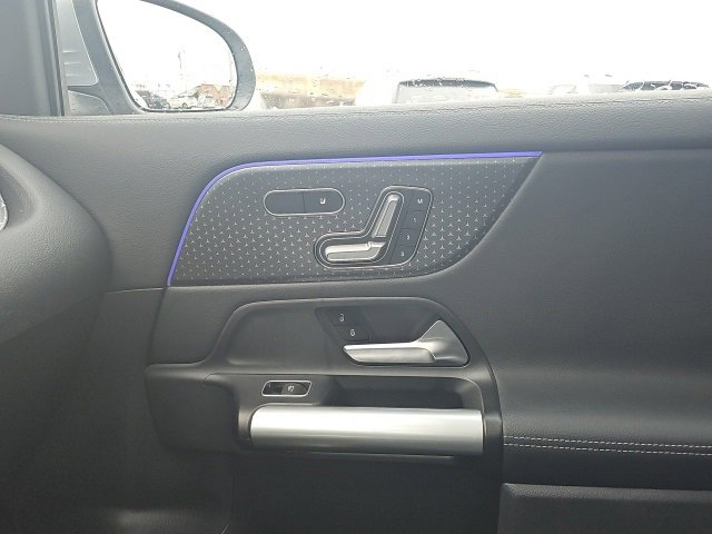 Certified 2025 Mercedes-Benz GLA 250 4MATIC image 31