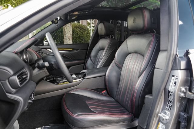 Used 2022 Maserati Levante GT AWD/4WD image 44