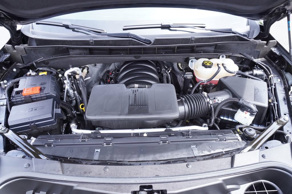 Used 2023 Cadillac Escalade ESV Premium Luxury w/ LPO, Radiant Package image 7