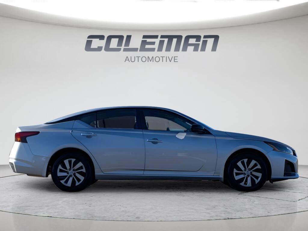 Certified 2025 Nissan Altima 2.5 S FWD image 4