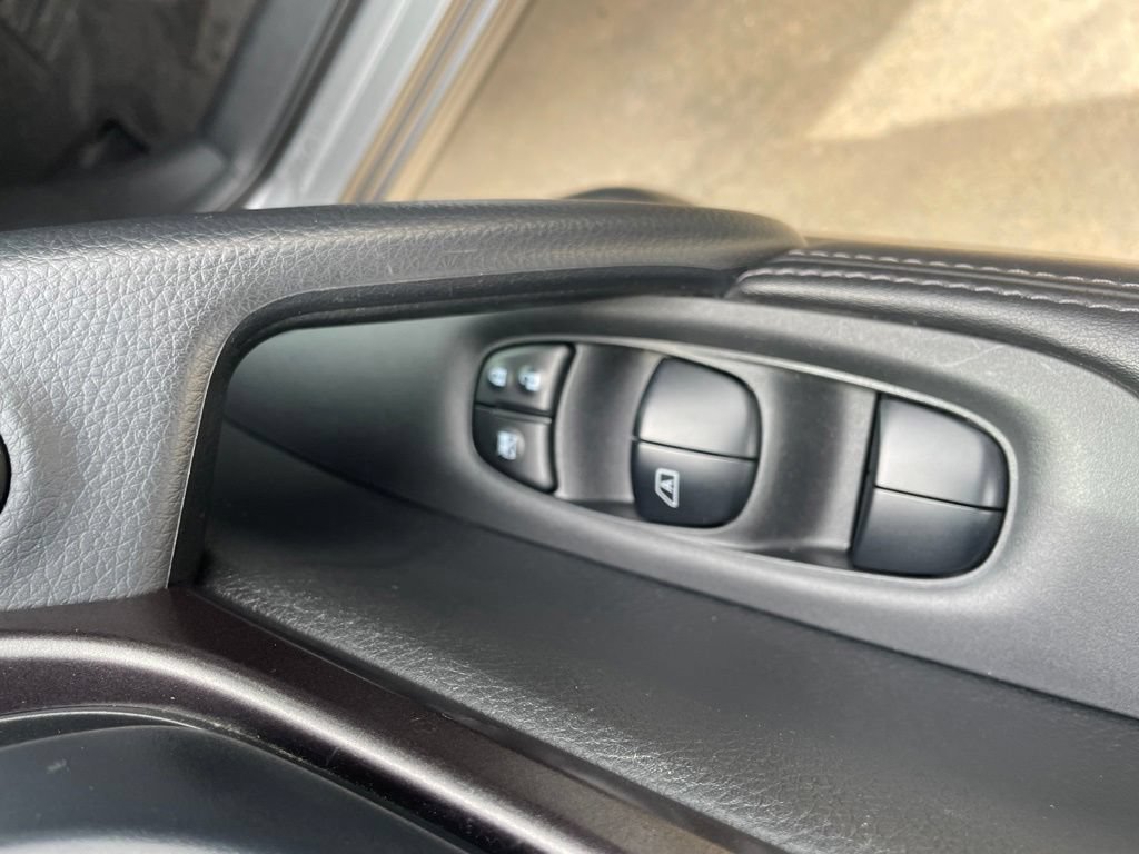 Used 2021 Nissan Rogue Sport S FWD image 16