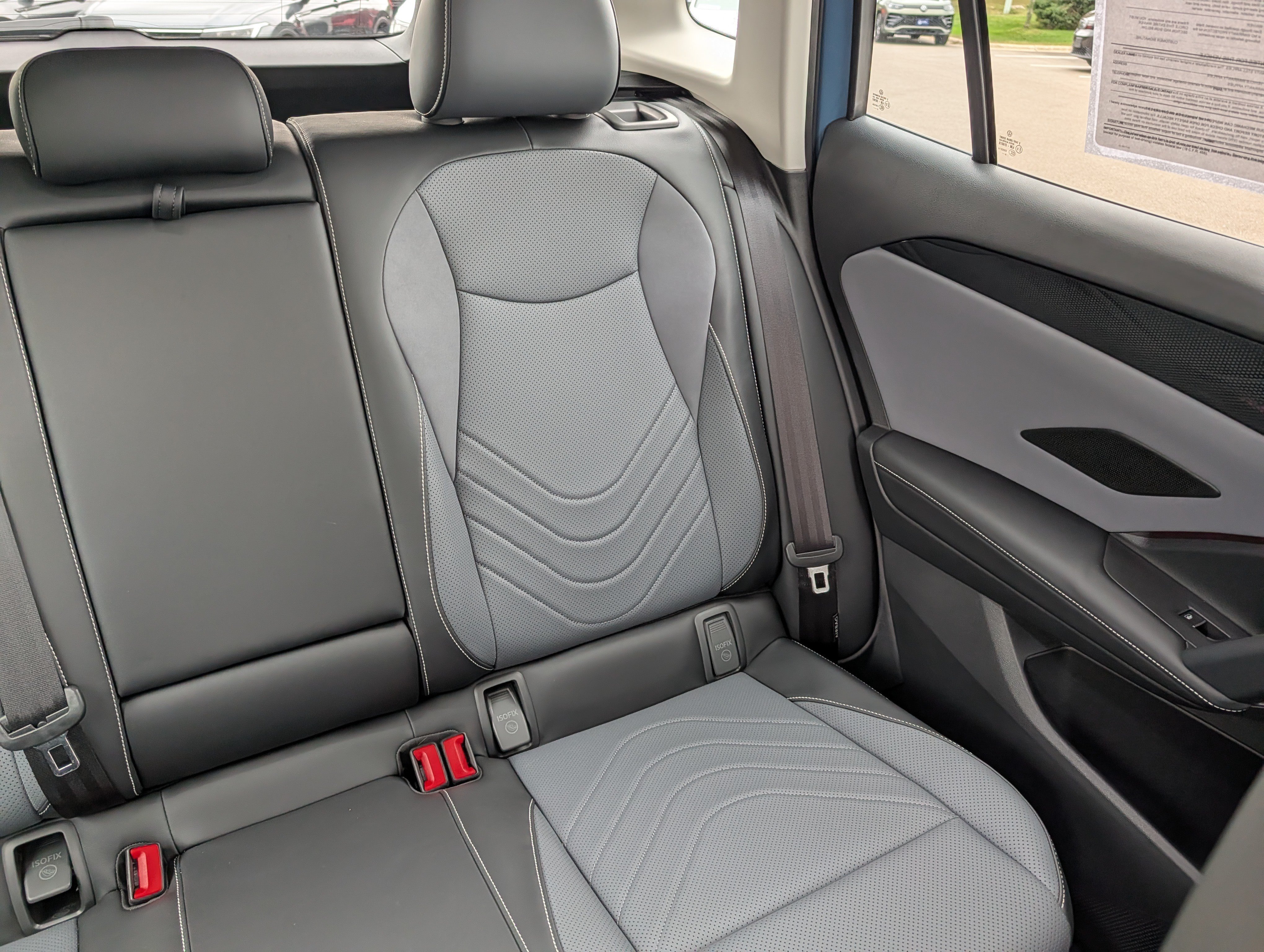 Certified 2026 Volkswagen Tiguan SE AWD/4WD image 14
