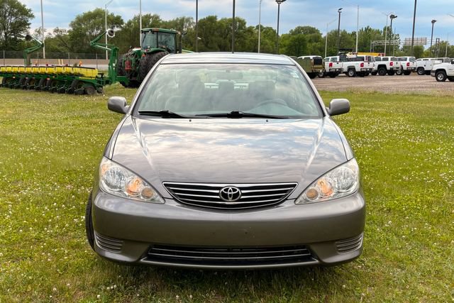 Used 2006 Toyota Camry LE FWD image 9