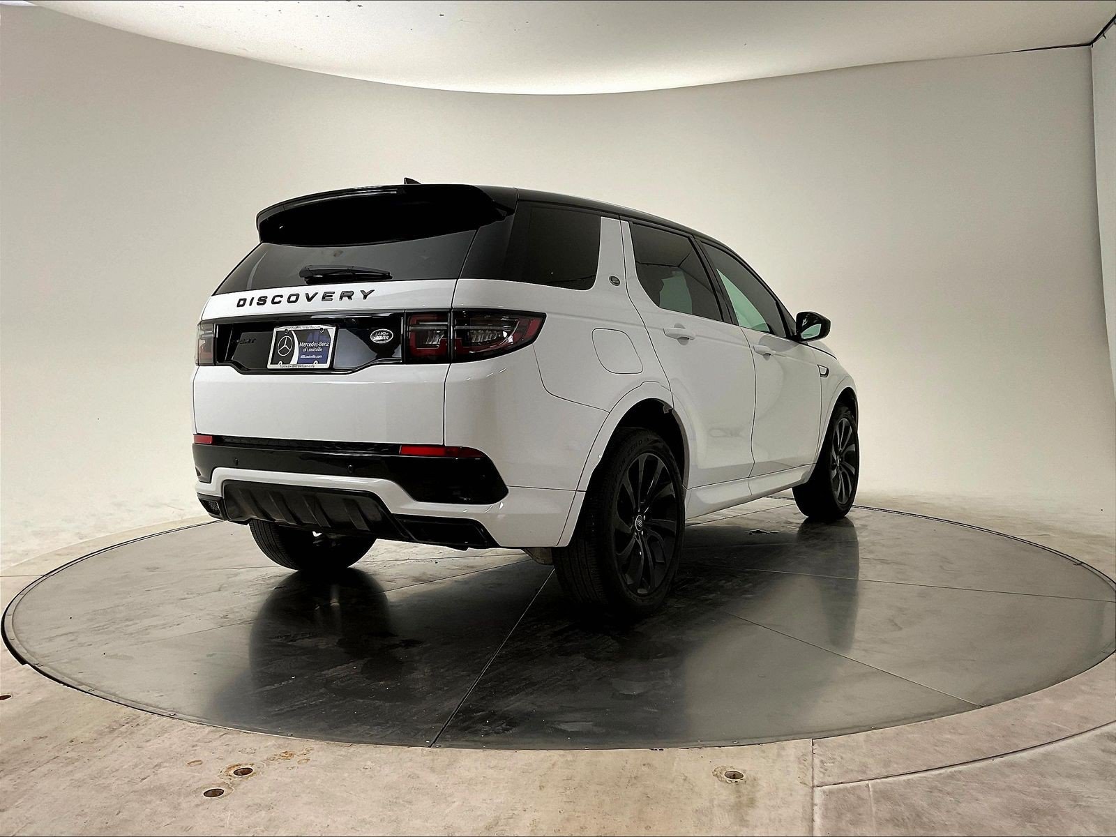 Used 2022 Land Rover Discovery Sport SE R-Dynamic AWD/4WD image 4