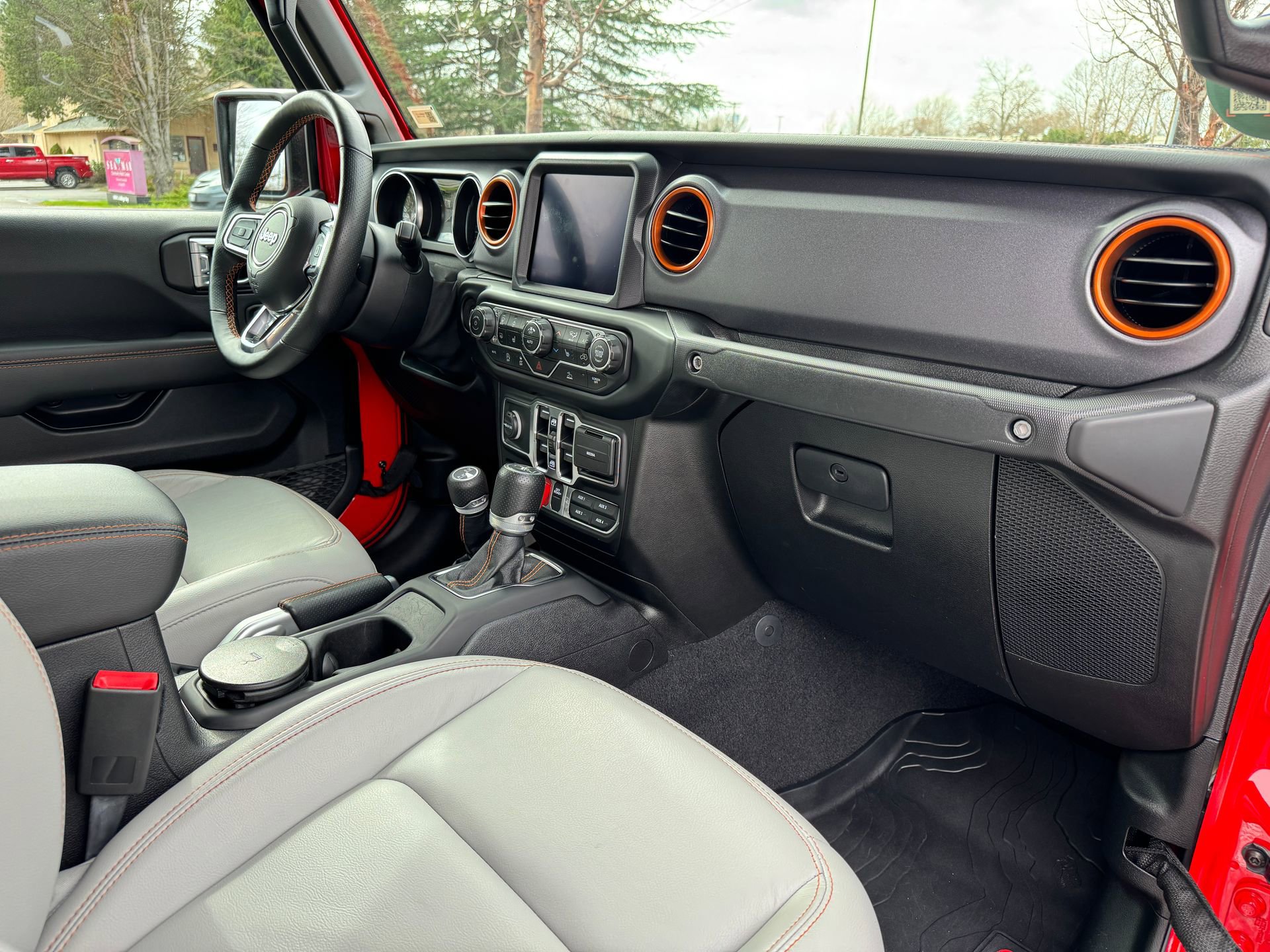 Used 2021 Jeep Gladiator Mojave w/ Uconnect 4C Nav & Sound Group image 46