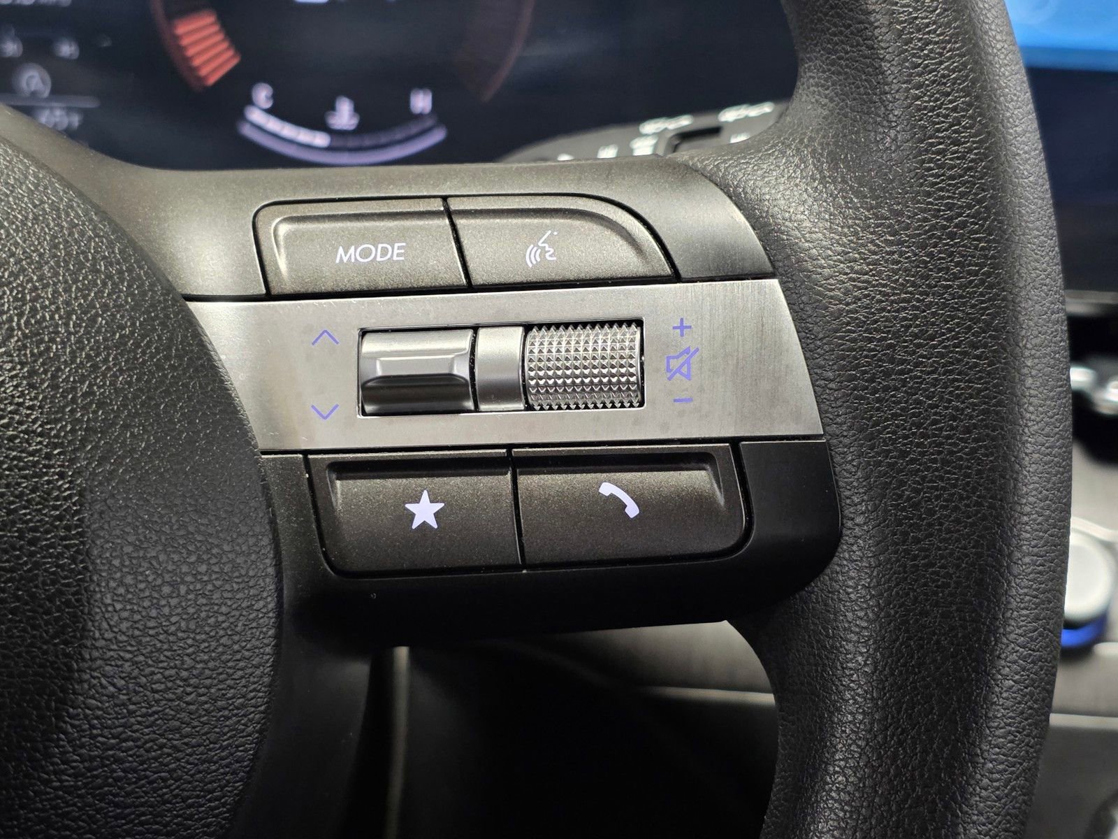 Certified 2024 Hyundai Kona SE FWD image 31