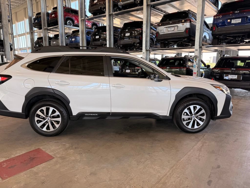 Certified 2025 Subaru Outback Premium AWD/4WD image 2