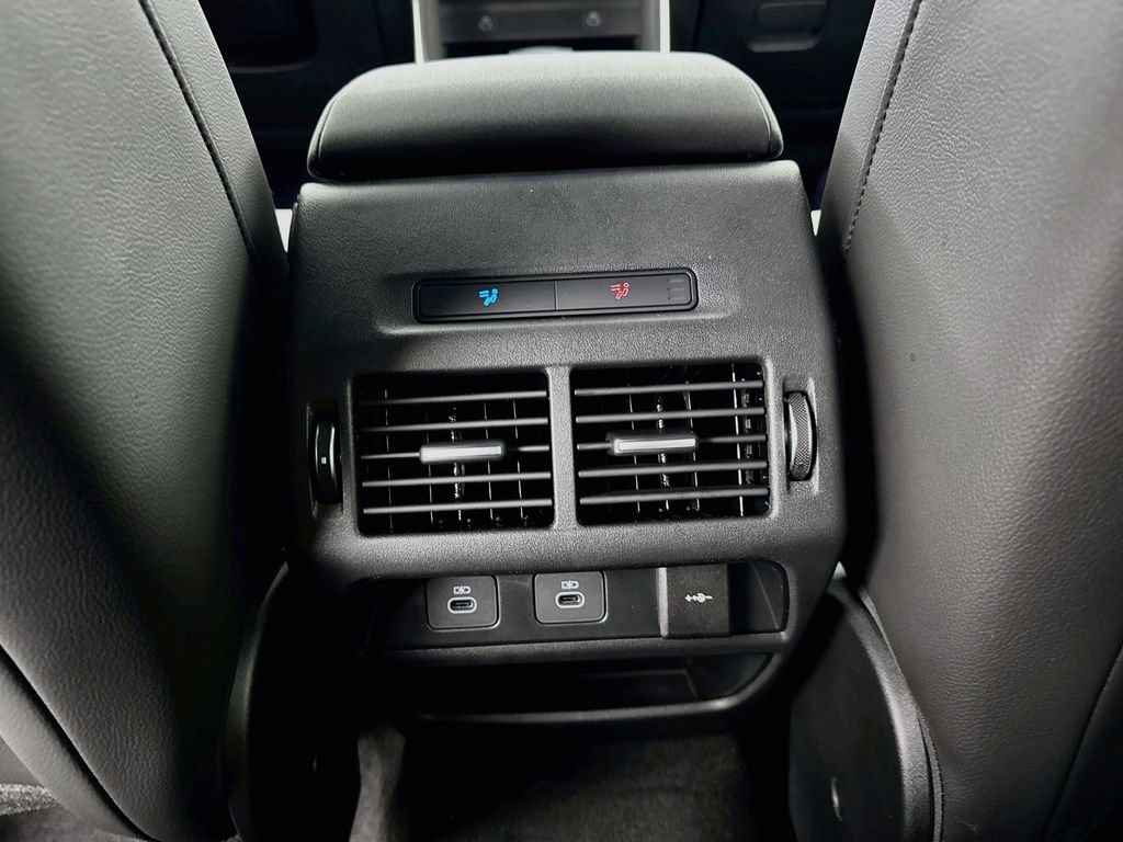 New 2026 Land Rover Discovery Sport Landmark AWD/4WD image 27