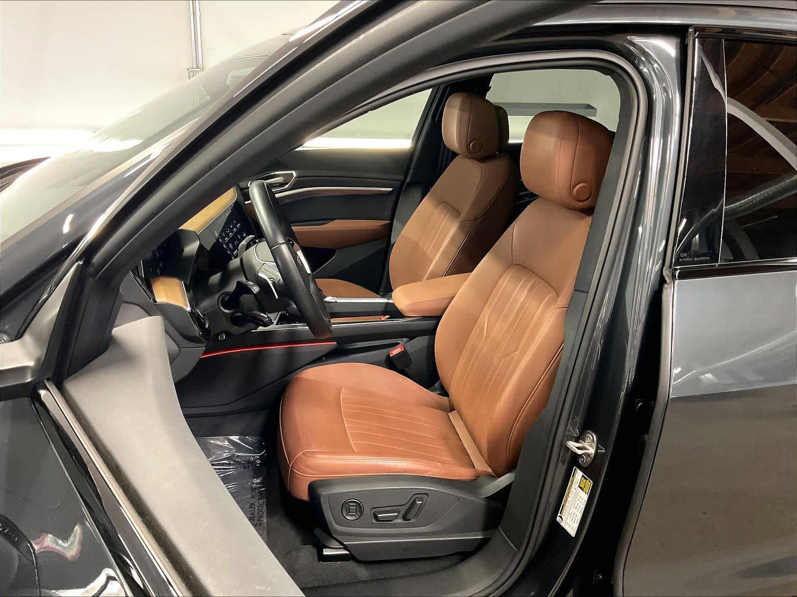 Used 2024 Audi Q8 e-tron Premium Plus w/ Premium Plus Package AWD/4WD image 25