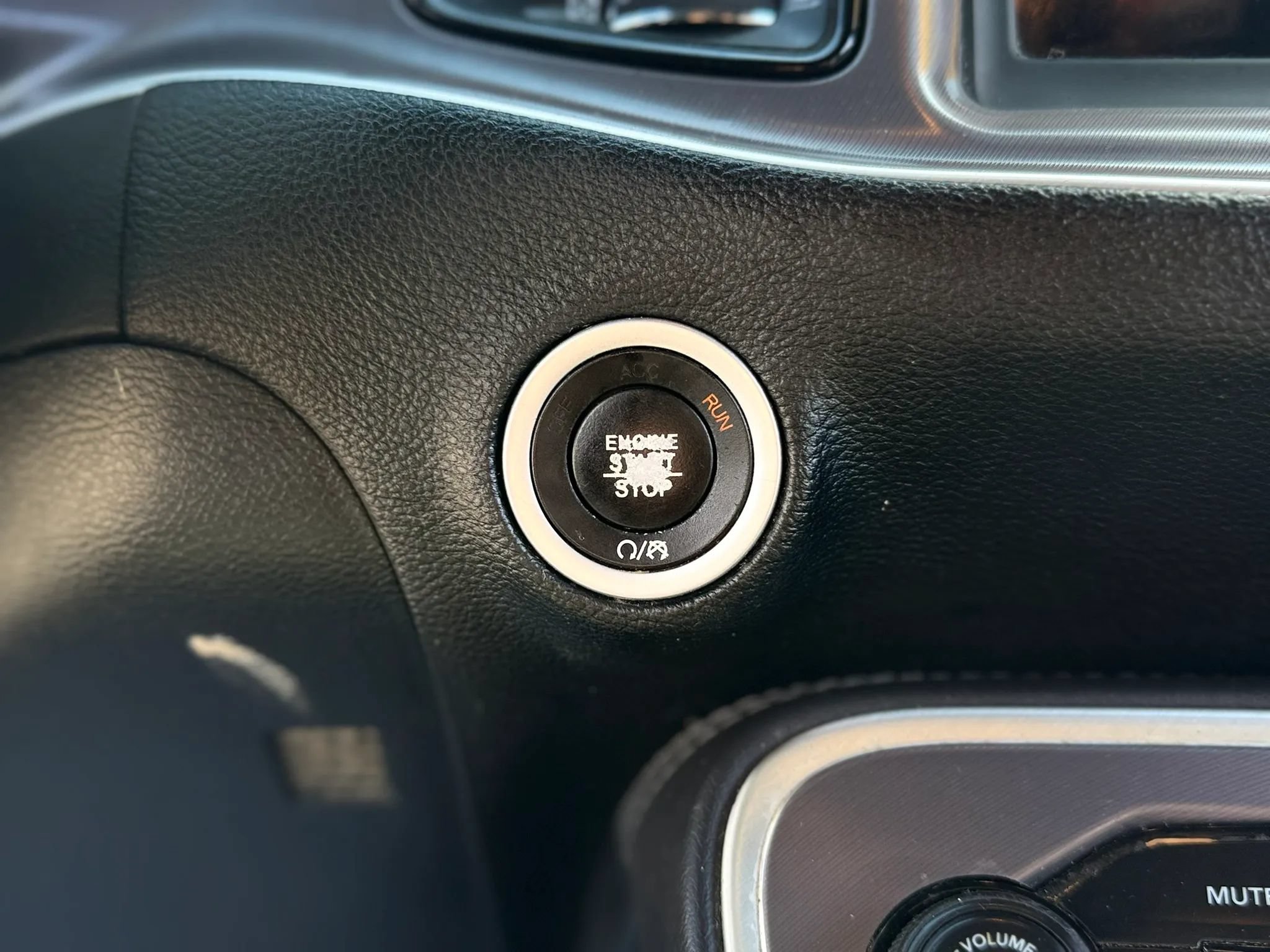 Used 2019 Dodge Challenger SXT w/ Blacktop Package RWD image 27