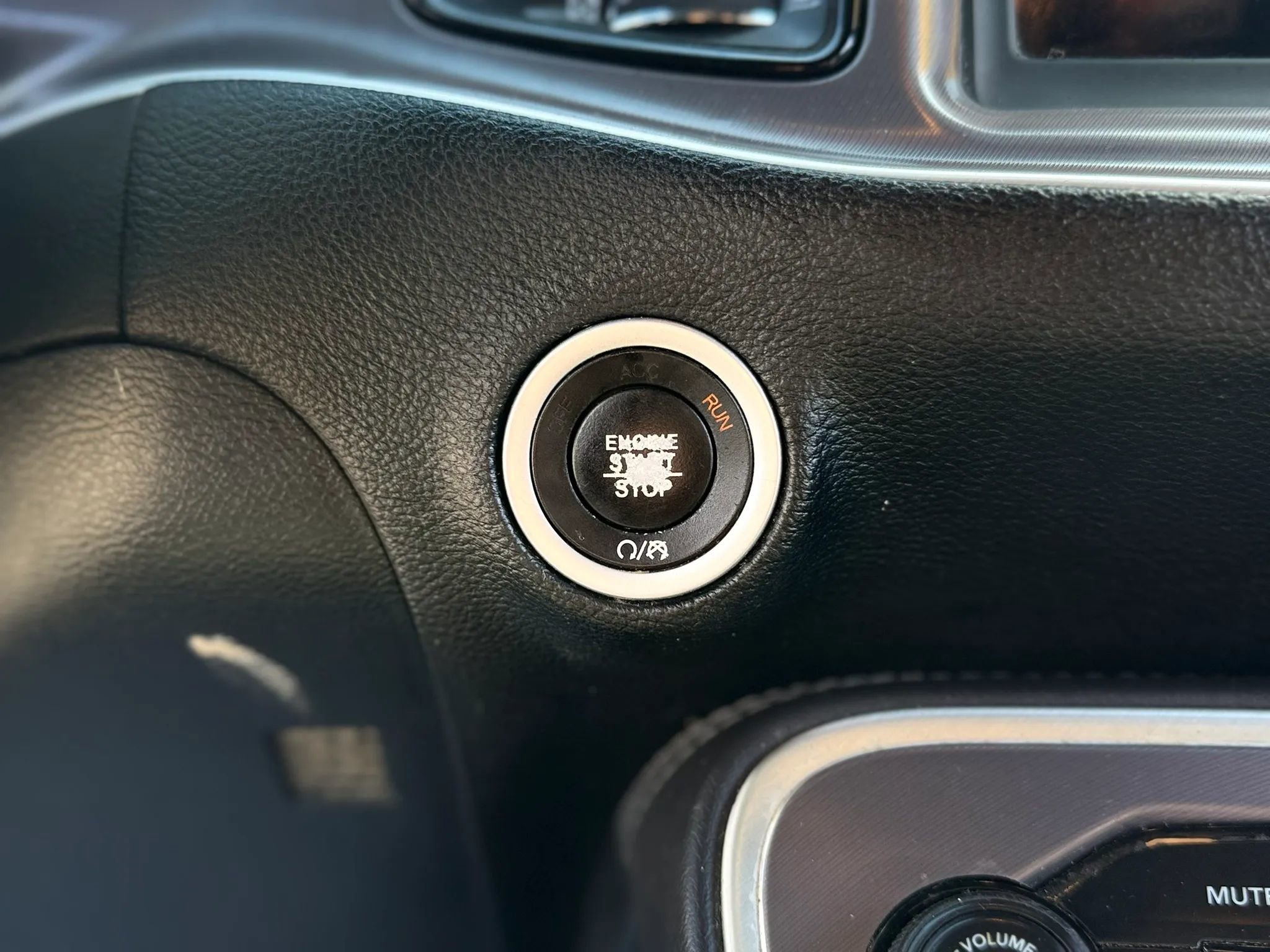 Used 2019 Dodge Challenger SXT w/ Blacktop Package RWD image 27