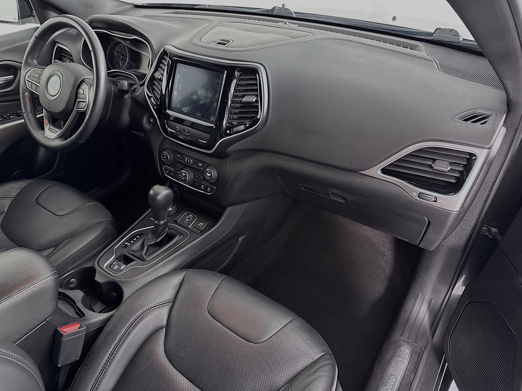 Used 2019 Jeep Cherokee High Altitude image 28