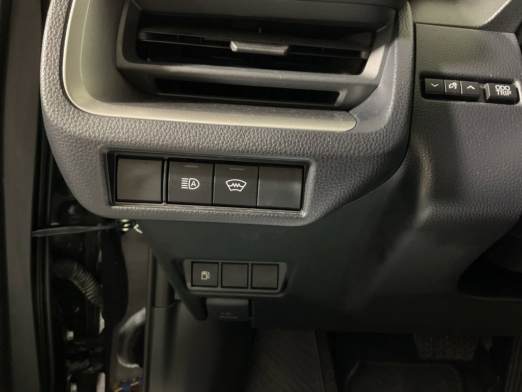 Used 2025 Toyota Prius LE image 27