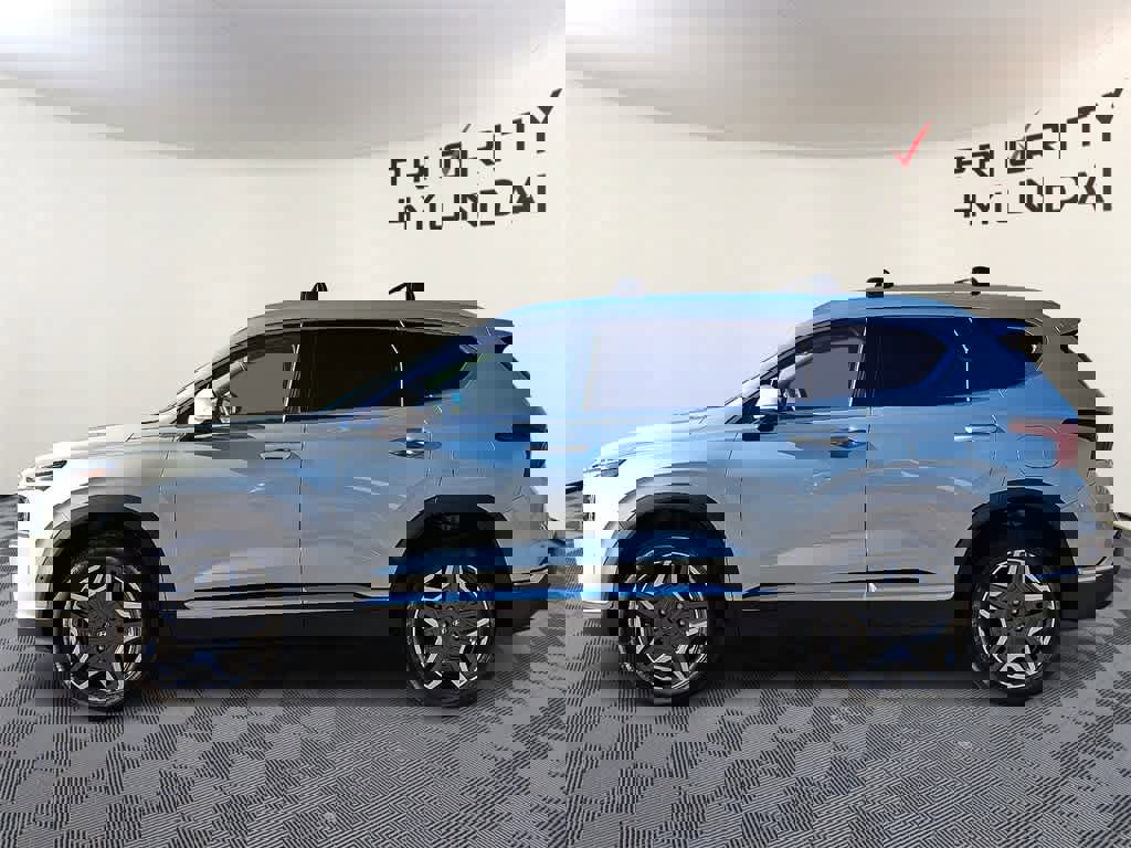 Used 2022 Hyundai Santa Fe Limited w/ Cargo Package image 7