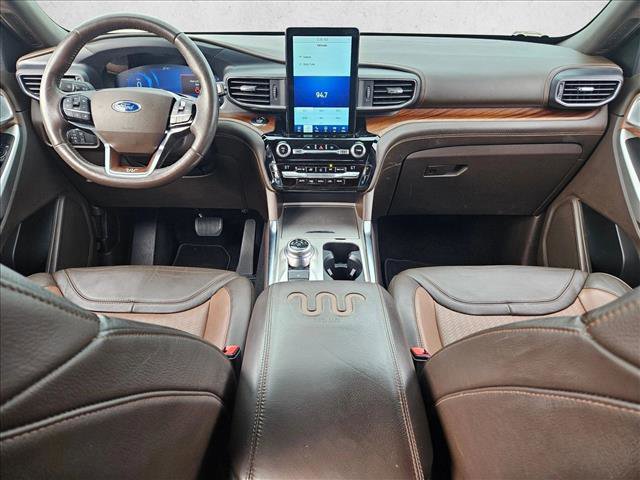 Used 2021 Ford Explorer King Ranch w/ Premium Technology Package image 17