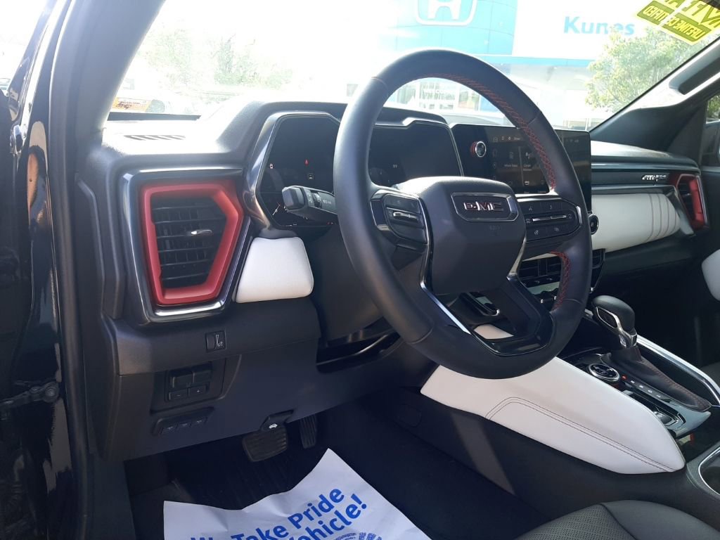 Used 2024 GMC Canyon AT4X AWD/4WD image 21
