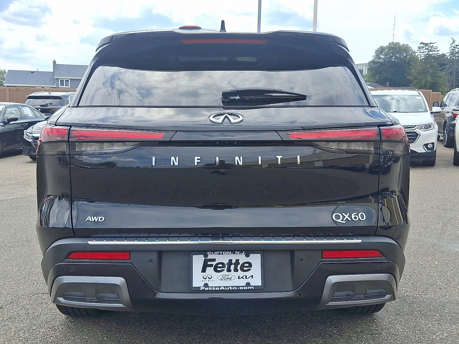 Certified 2022 INFINITI QX60 Luxe w/ Cargo Package image 5