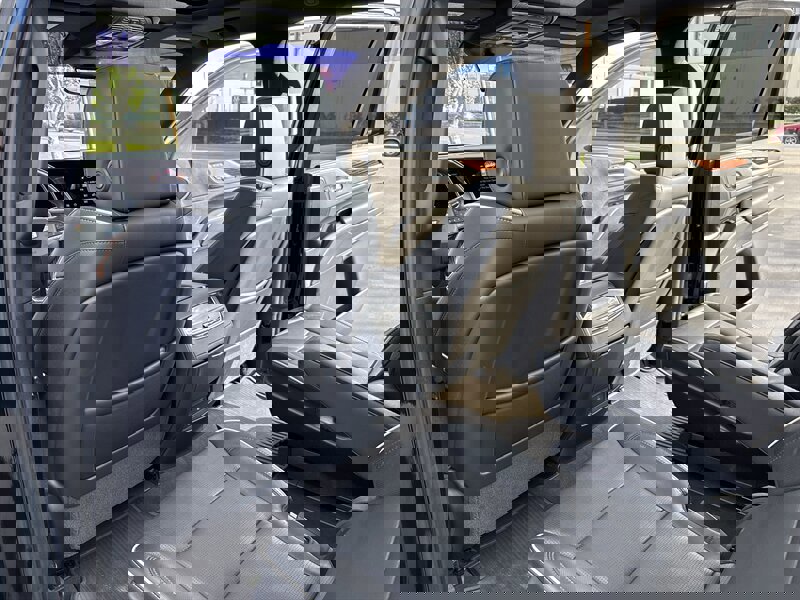 Used 2021 Cadillac Escalade Premium Luxury w/ LPO, Illumination Package image 28