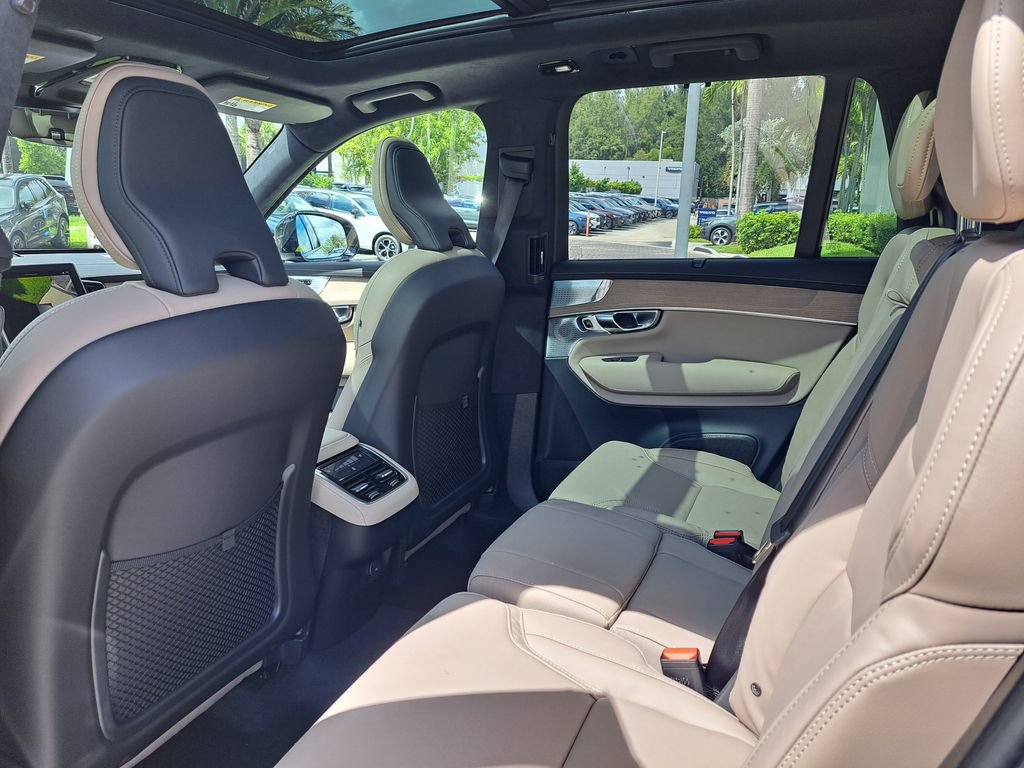 New 2026 Volvo XC90 T8 Ultra w/ Lounge Package AWD/4WD image 5