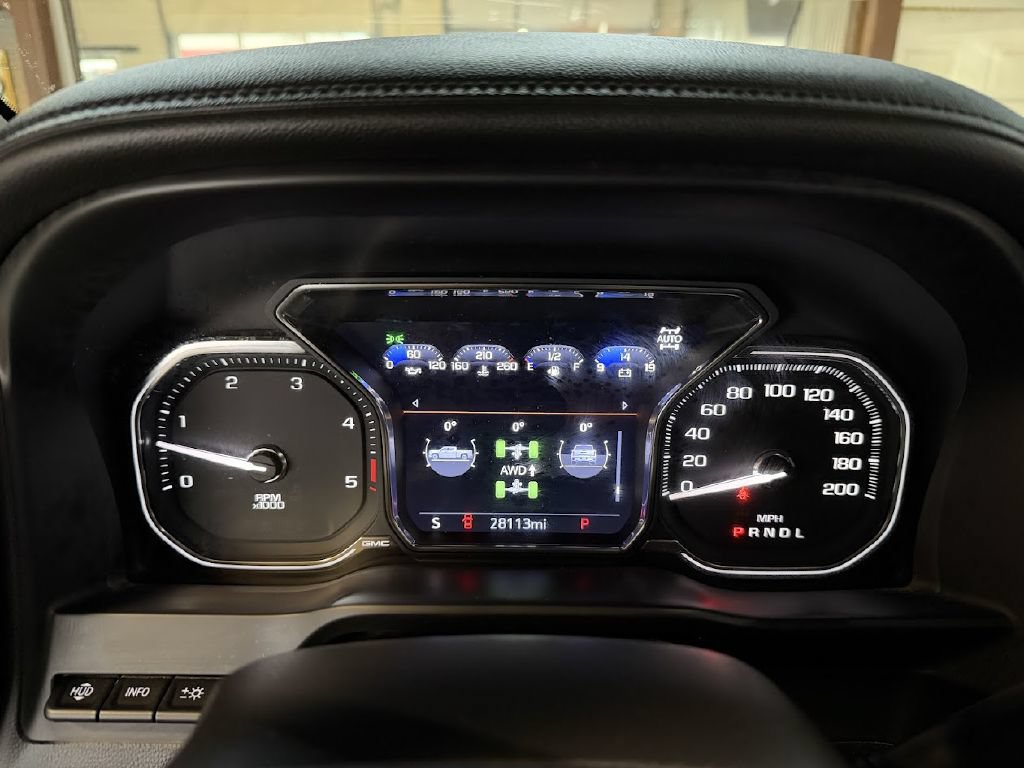 Used 2021 GMC Sierra 3500 Denali w/ Denali Ultimate Package AWD/4WD image 21