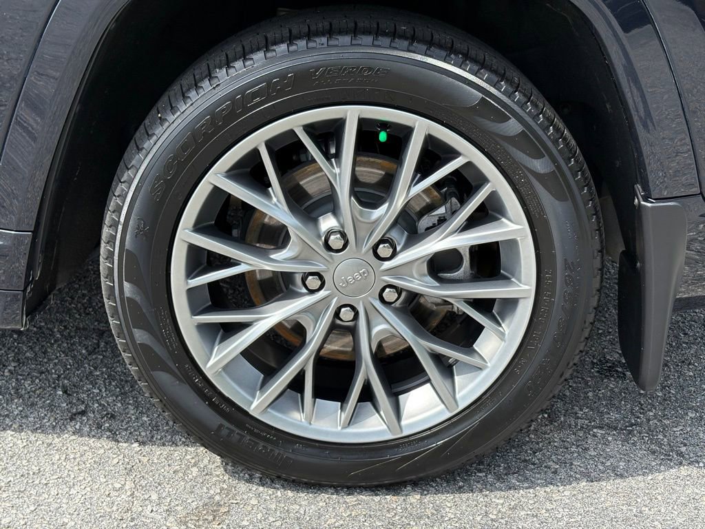 Used 2024 Jeep Grand Cherokee L Summit w/ Rear Seat Video Group I image 25