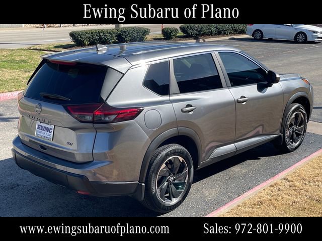 Used 2024 Nissan Rogue SV image 6