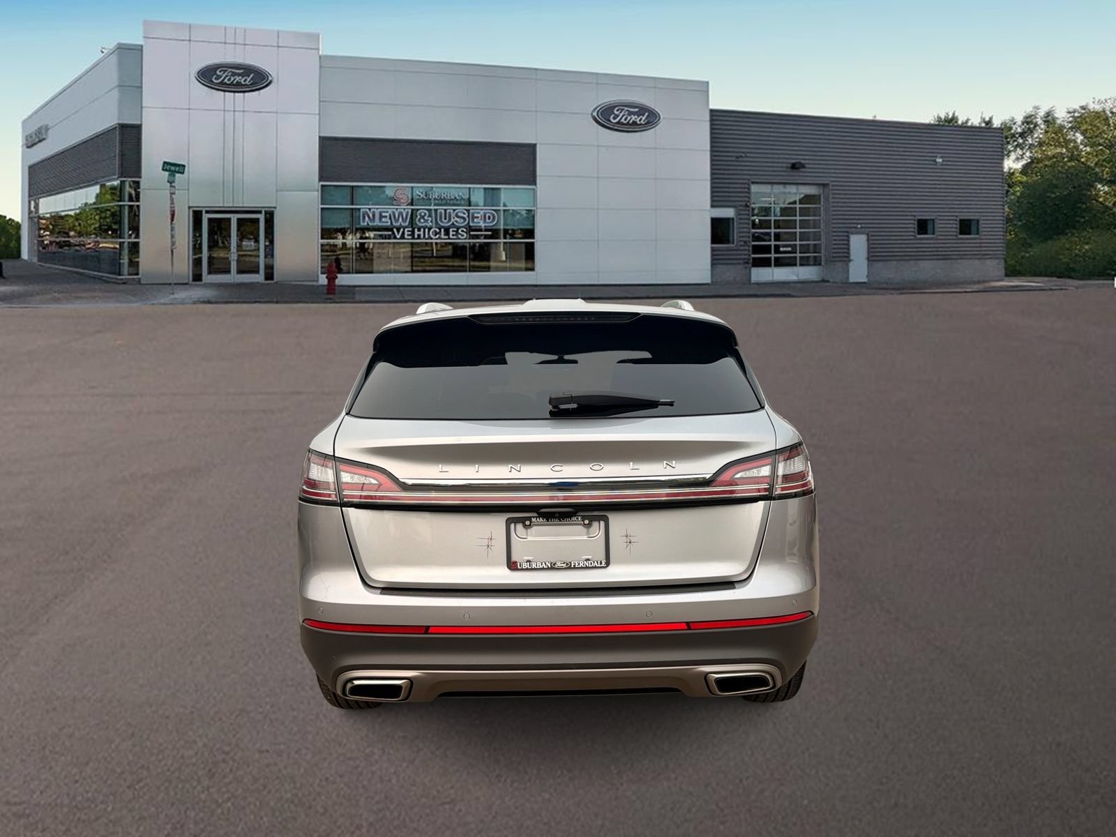 Used 2022 Lincoln Nautilus Reserve w/ Luxury Package AWD/4WD image 8