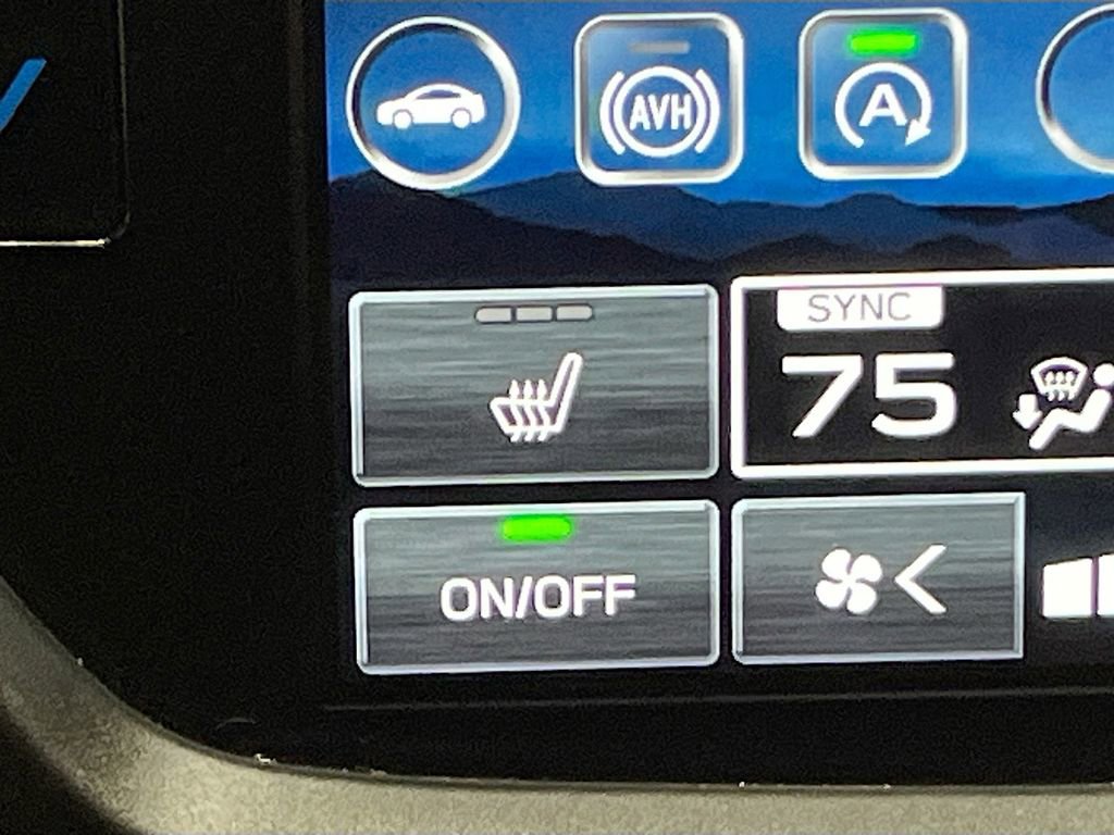 Used 2025 Subaru Forester Premium image 19