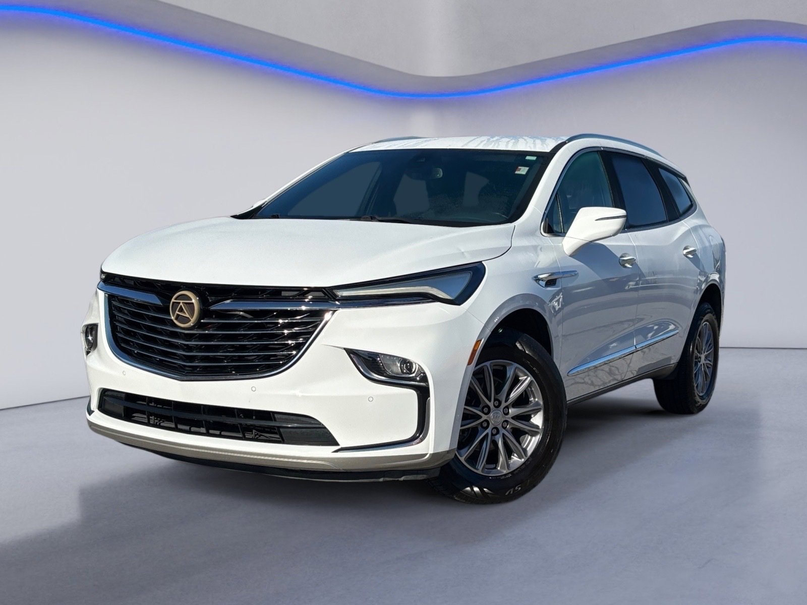 Used 2022 Buick Enclave Essence w/ LPO, Cargo Package image 2