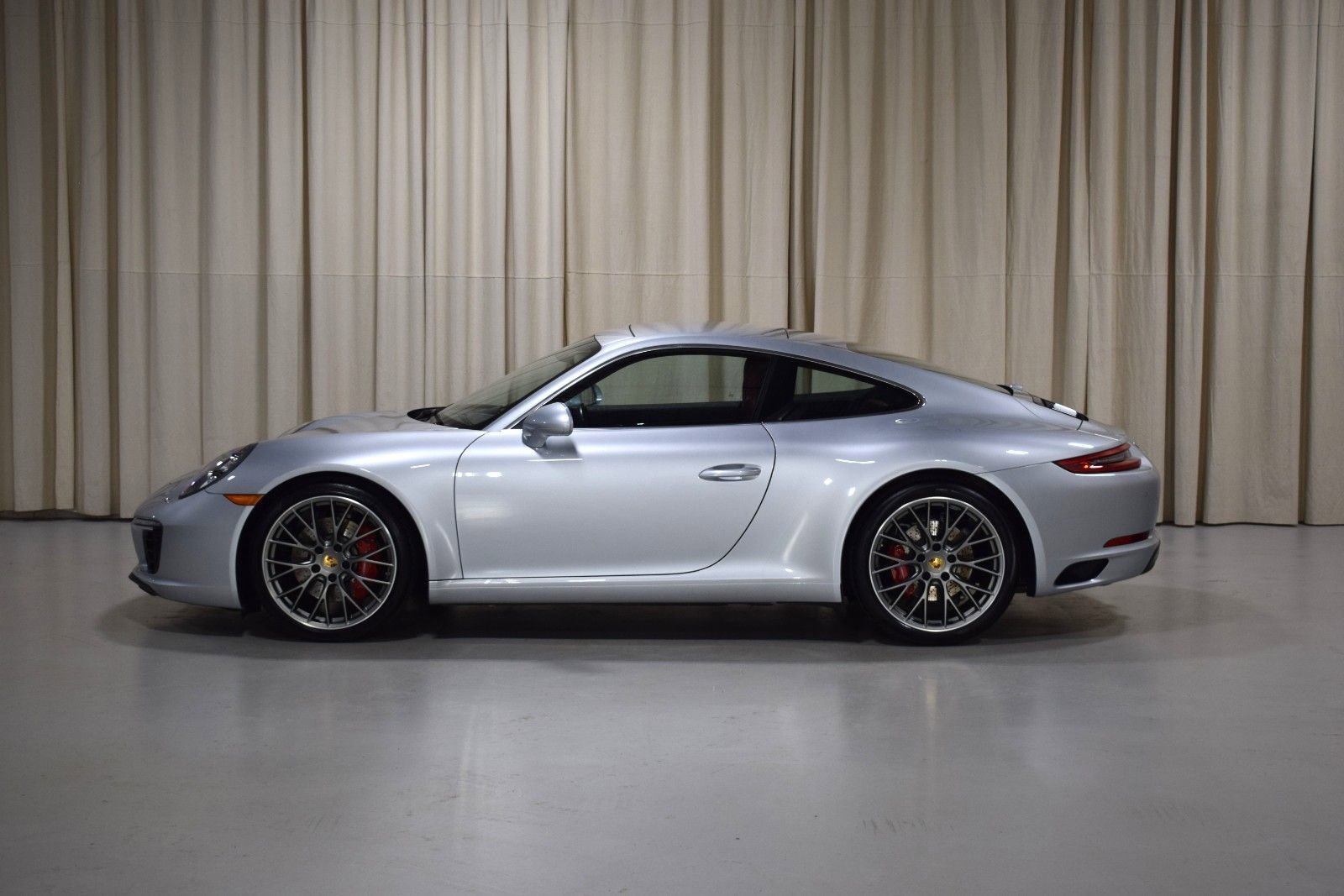 Used 2017 Porsche 911 Carrera S RWD image 5